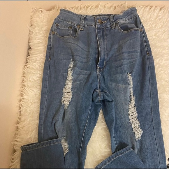 THREE distressed medium washed size 7 fashion nova jeans! - Picture 2 of 8